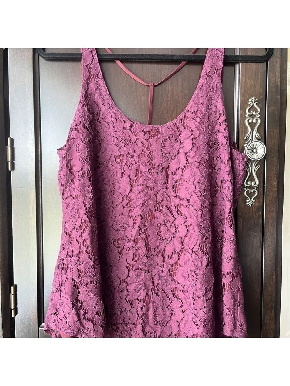 NWT Chaser Vintage Lace T-Strap Back Tank Top, Fig, Medium - Picture 5 of 5